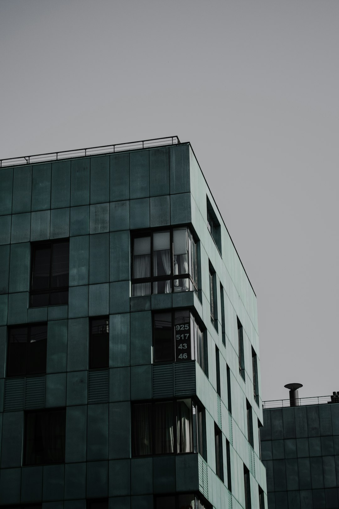 Glass Box Residence